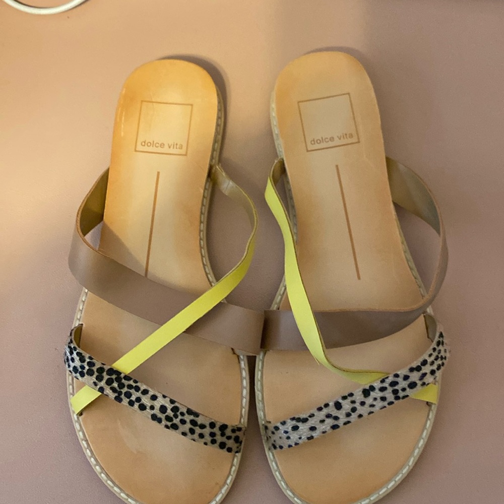 Dolce Vita Nebi sandals